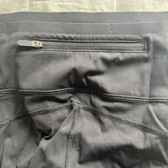 Lululemon size 2 mesh detail cropped leggings - Picture 7 of 8